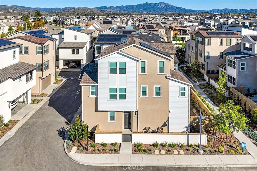 Photo of 418 Lobata, Irvine, CA 92618 (MLS # WS26100428)