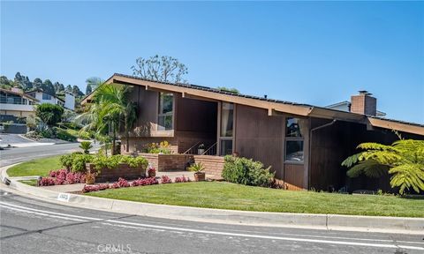 Photo of 1825 Via Estudillo, Palos Verdes Estates, CA 90274 (MLS # PV26077394)