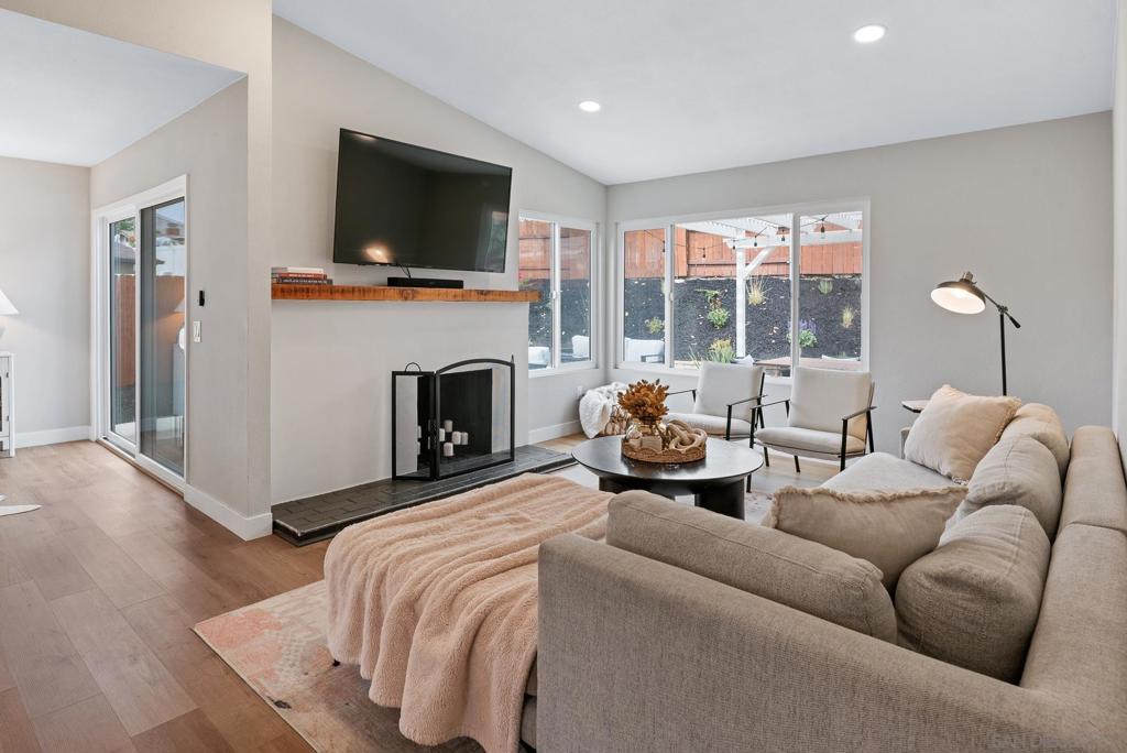 Del Cerro - Residential