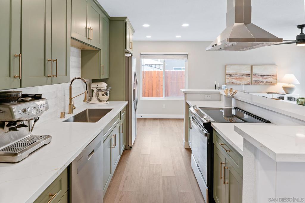 Del Cerro - Residential