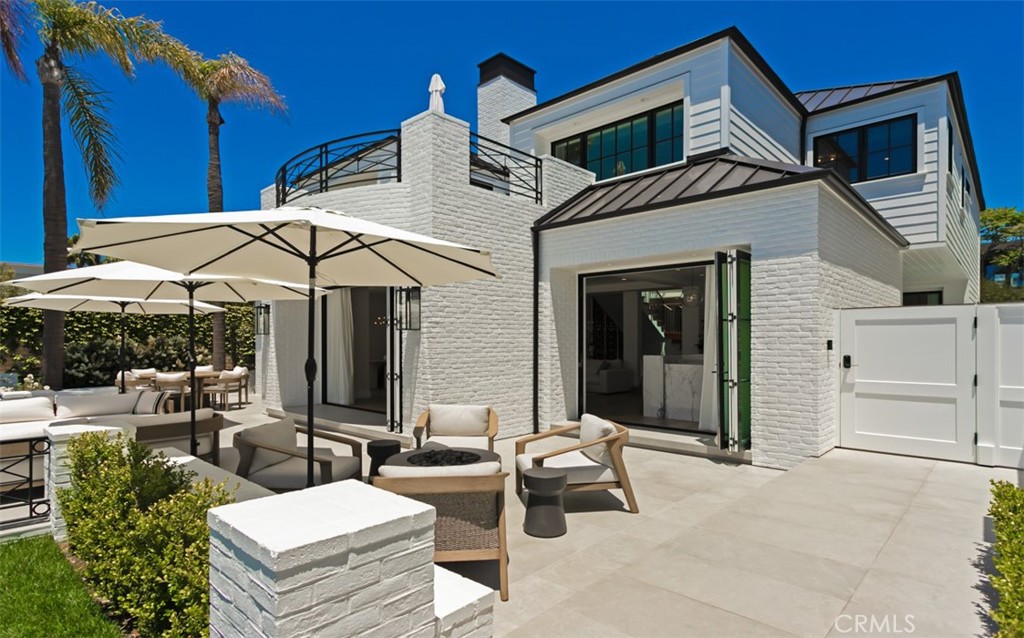 2401 Bayshore Drive