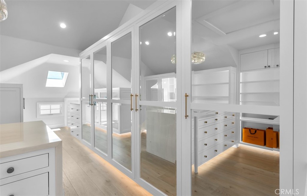 Bayshores (BSHR) - Residential