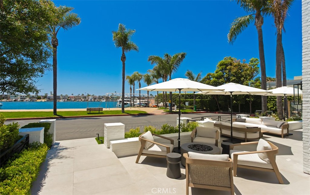 2401 Bayshore Drive