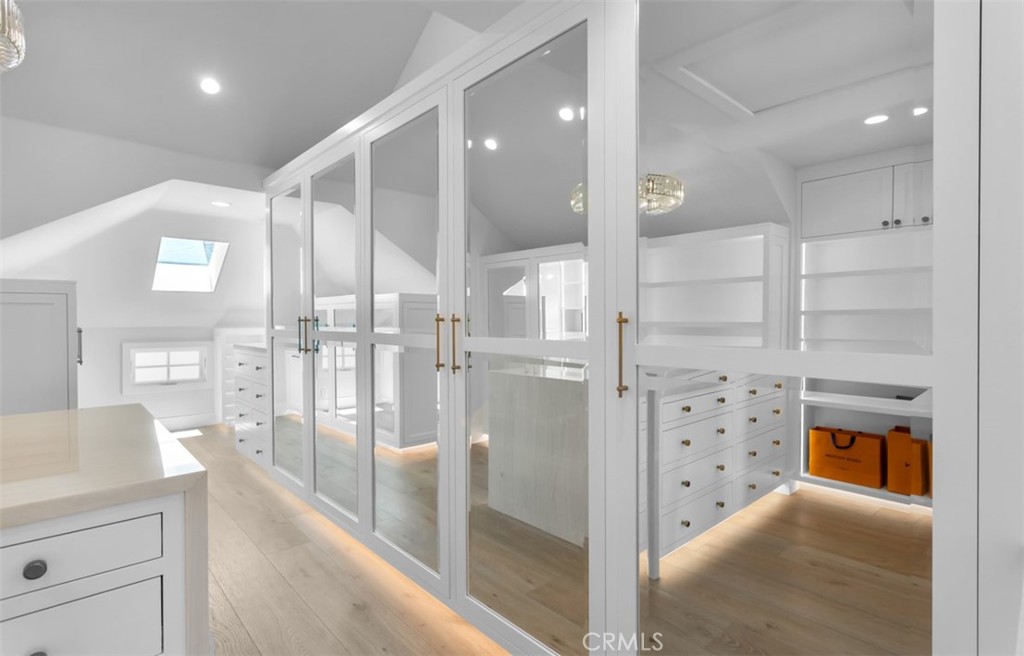 Bayshores (BSHR) - Residential