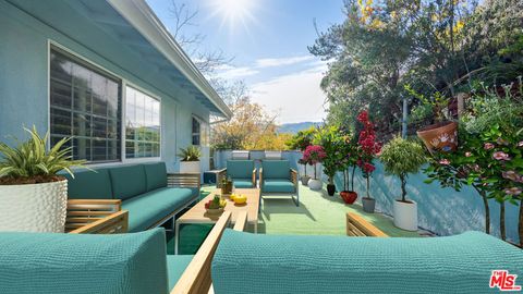 Photo of 9631 CRYSTAL VIEW Drive, Tujunga, CA 91042 (MLS # 26855003)