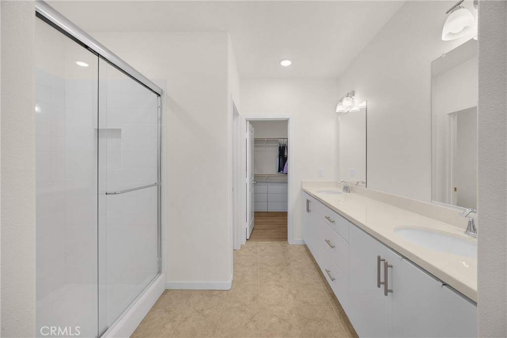 Vista Walk - Residential