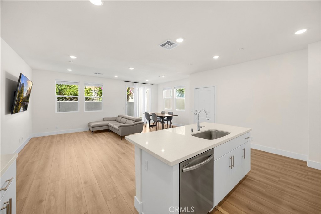 Vista Walk - Residential