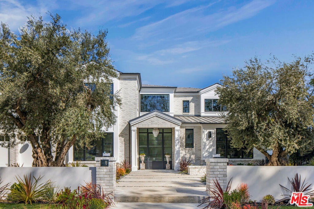 1220 Corsica Drive
