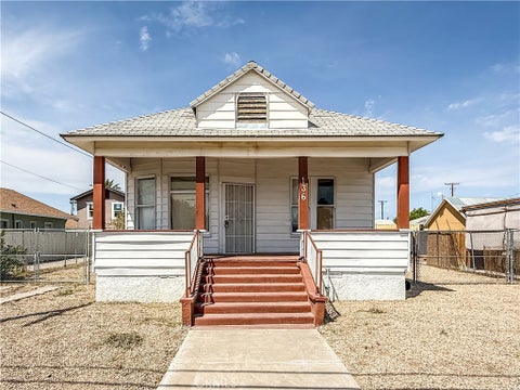 Photo of 136 N K Street, Needles, CA 92363 (MLS # JT26187711)