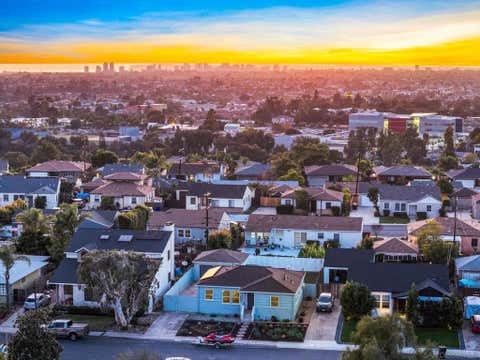 Photo of 4220 E Overlook Dr, San Diego, CA 92115 (MLS # 260014363SD)