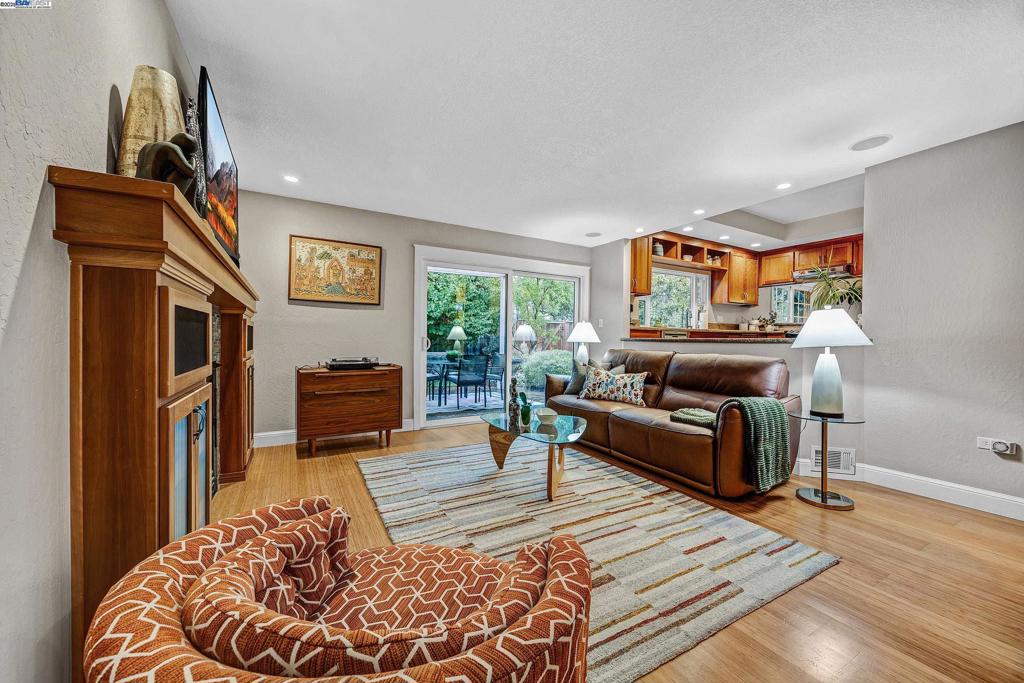PLEASANT MEADOWS - Residential