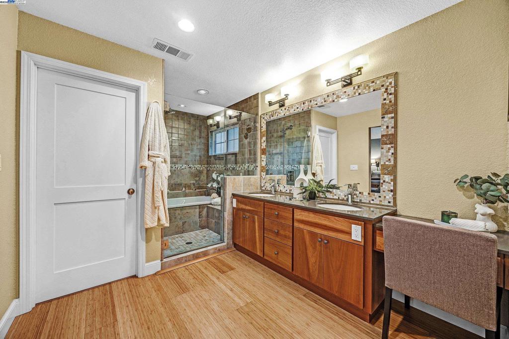 PLEASANT MEADOWS - Residential
