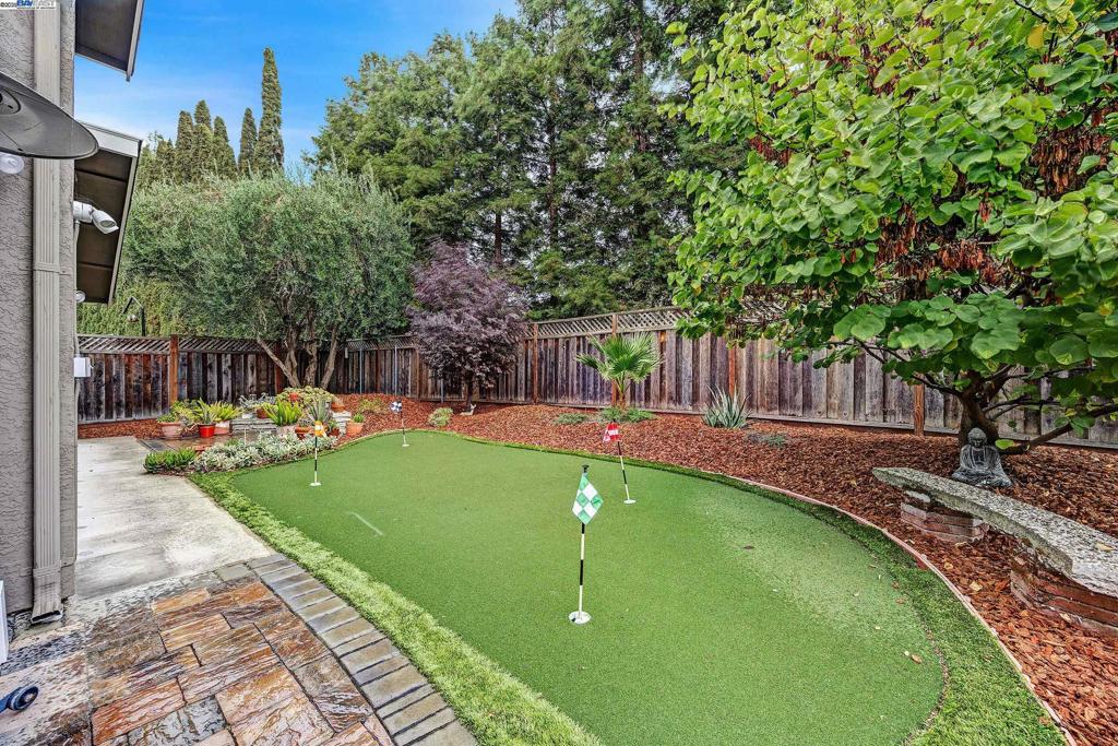 PLEASANT MEADOWS - Residential