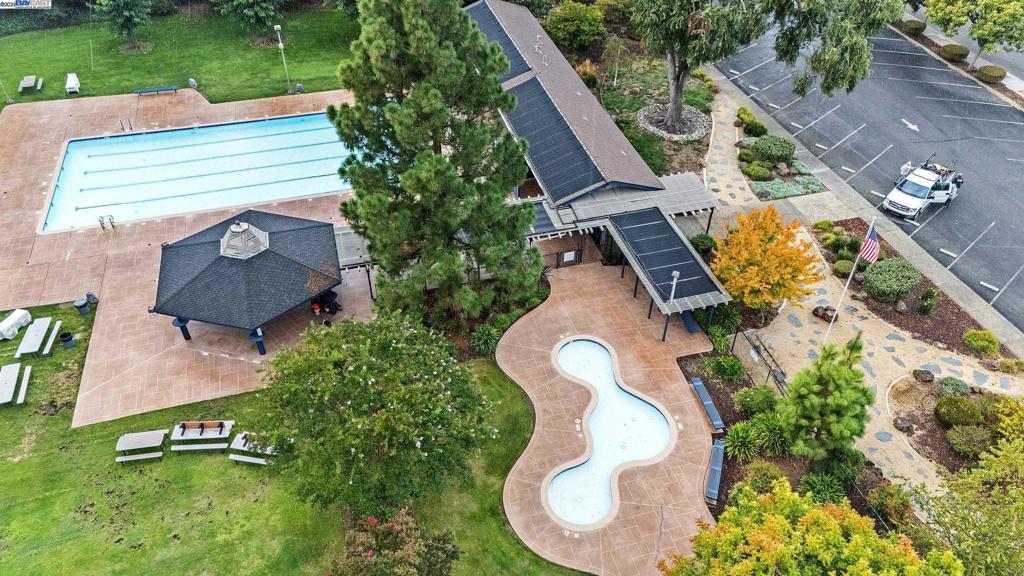 PLEASANT MEADOWS - Residential