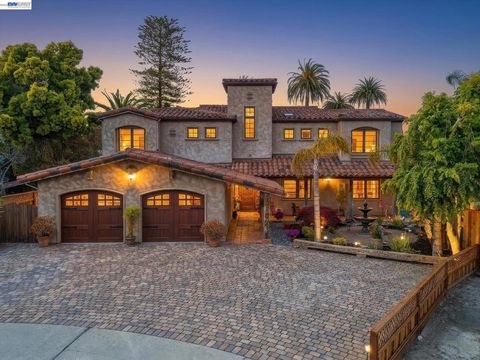 Photo of 630 Rock Isle ISLE, Alameda, CA 94501 (MLS # 41135038)