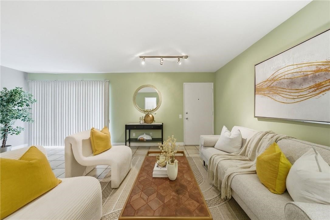 2311 4th Street 106, Santa Monica CA 90405