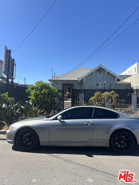 Photo of 305 N Westmoreland Avenue, Los Angeles, CA 90004 (MLS # 26102323)