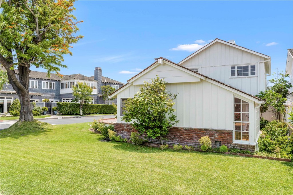 2562 Vista Drive