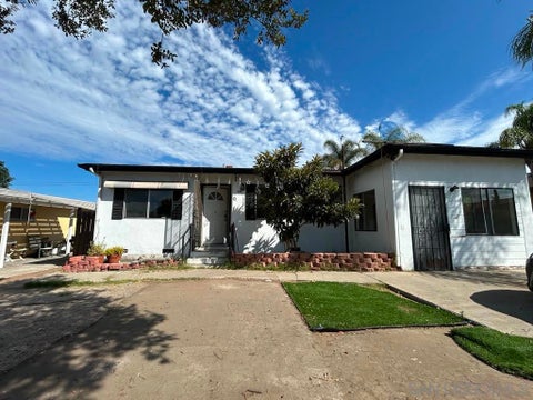 Photo of 338 W 6th Ave Ave, Escondido, CA 92025 (MLS # 260021389SD)