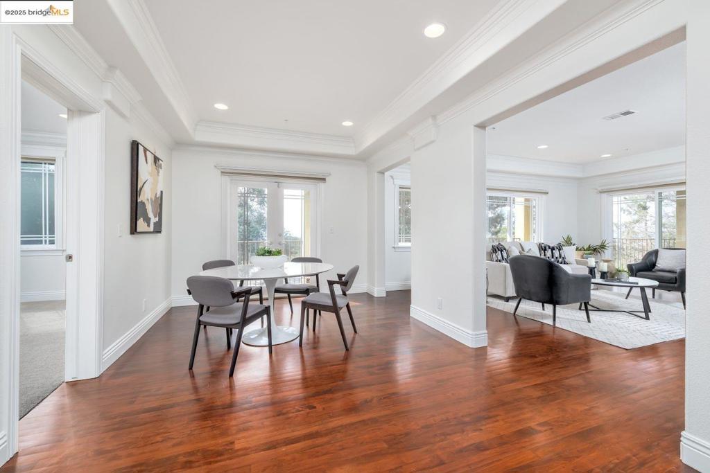 CRESTMONT - Residential