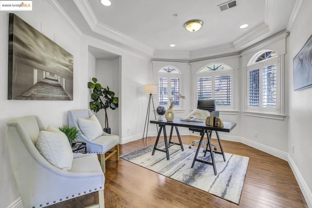 CRESTMONT - Residential