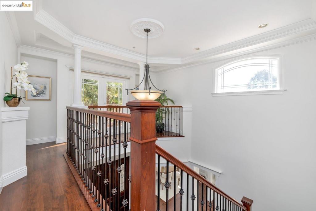 CRESTMONT - Residential