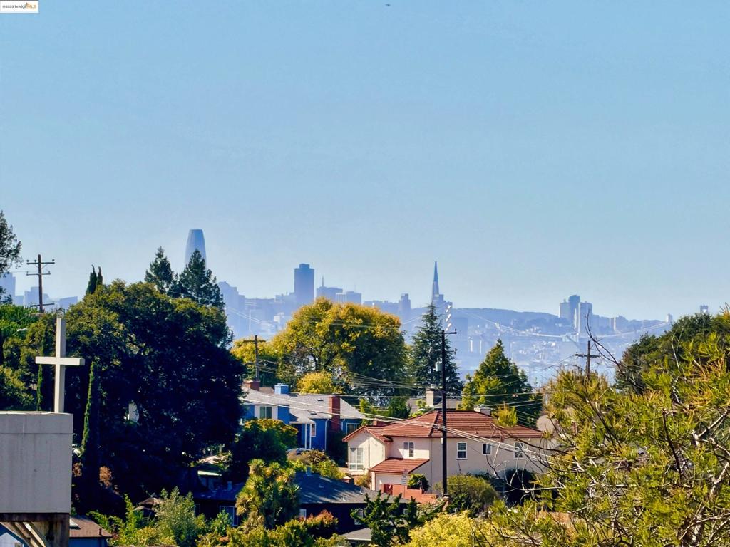 CRESTMONT - Residential