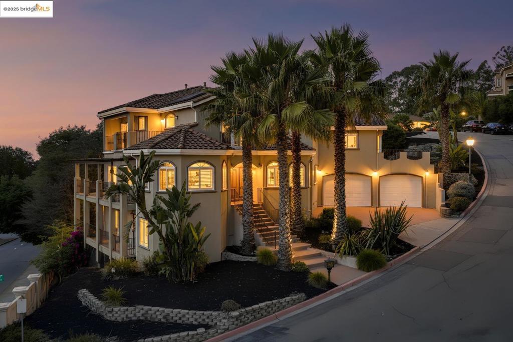 CRESTMONT - Residential