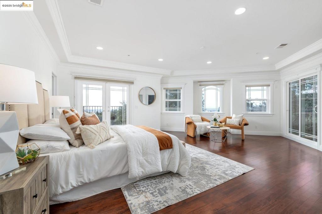 CRESTMONT - Residential