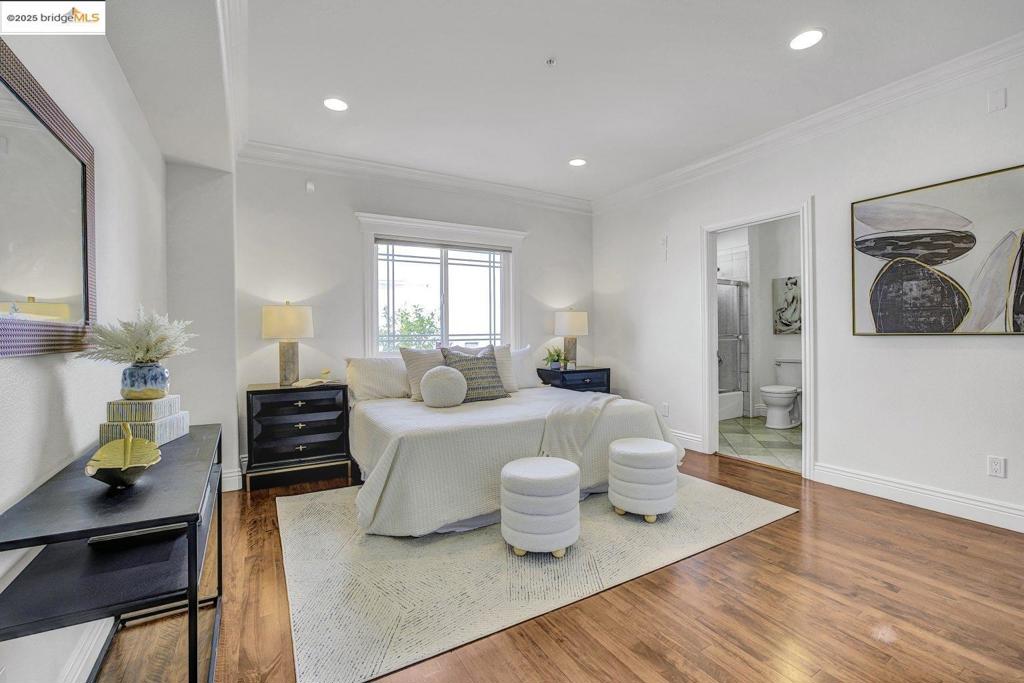 CRESTMONT - Residential