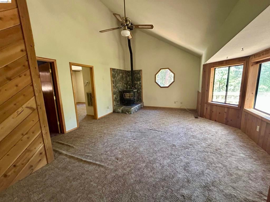 2985 Valley View Dr