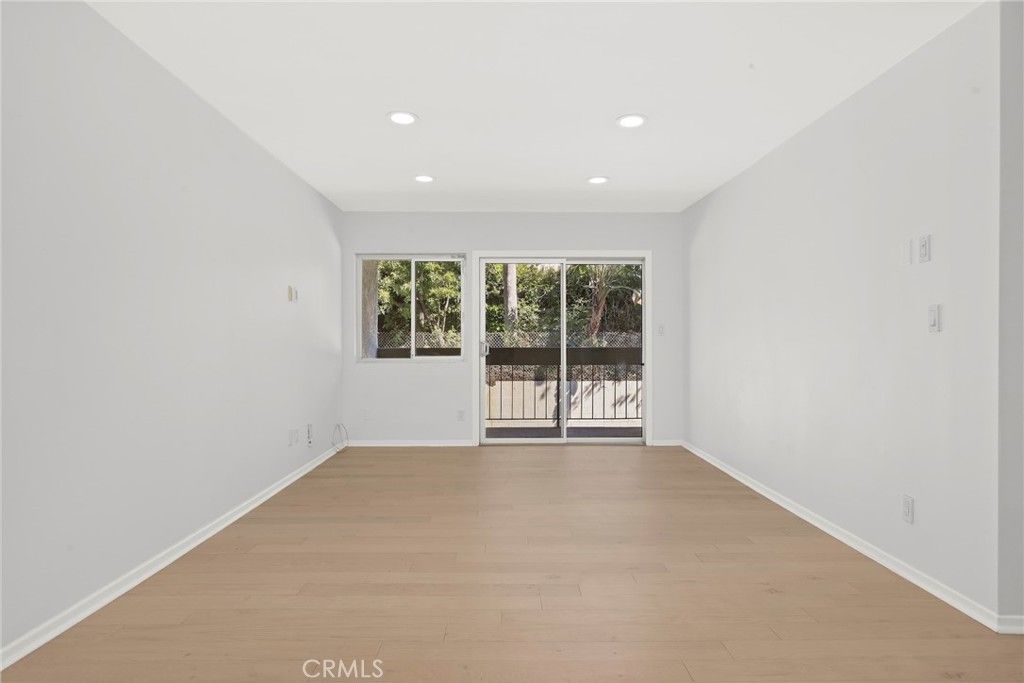 Photo of 4900 Overland Avenue #178, Culver City, CA 90230 (MLS # SB26037225)