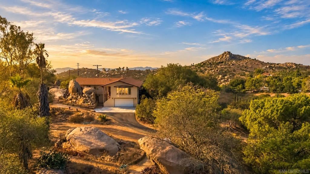 16541 Highland Valley Rd