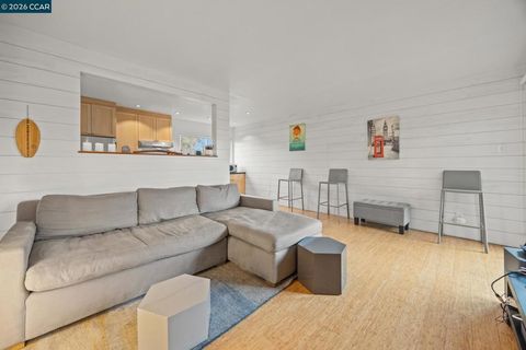 Photo of 2327 2327 10th Street St #4, Berkeley, CA 94710 (MLS # 41125288)