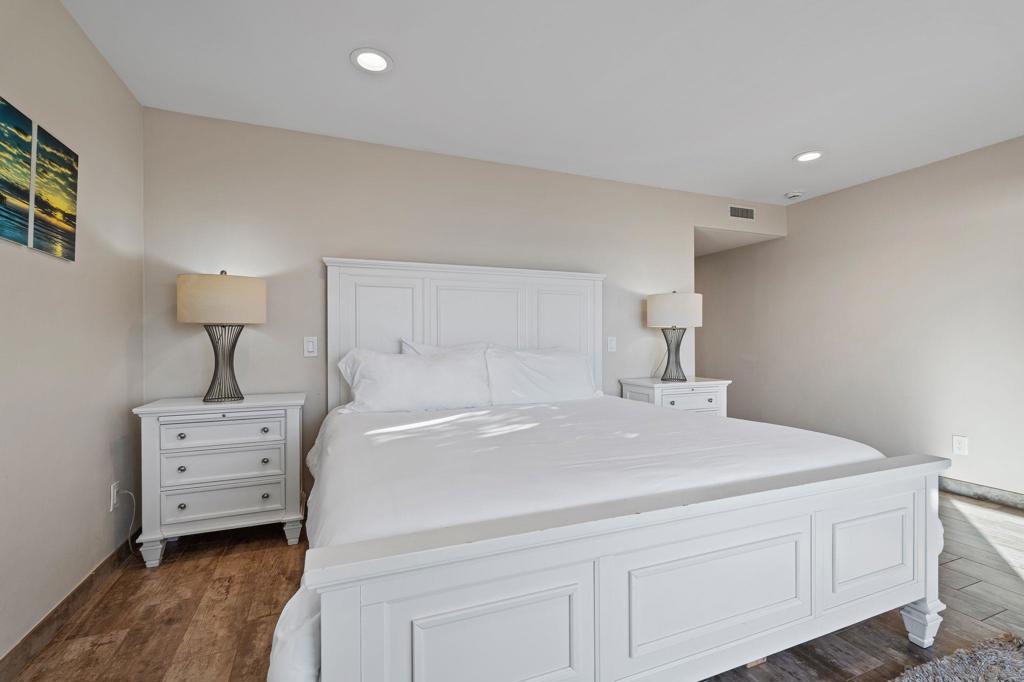 Pacific Beach - Residential