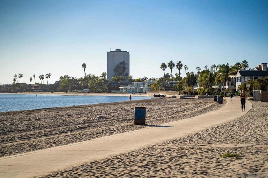 Pacific Beach - Residential