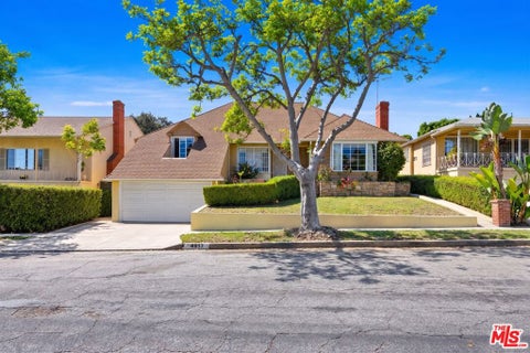 Photo of 4917 Orinda Avenue, Los Angeles, CA 90043 (MLS # 26990997)