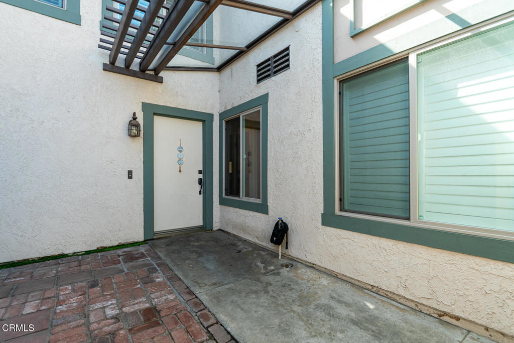 842 E Pepper Tree Drive