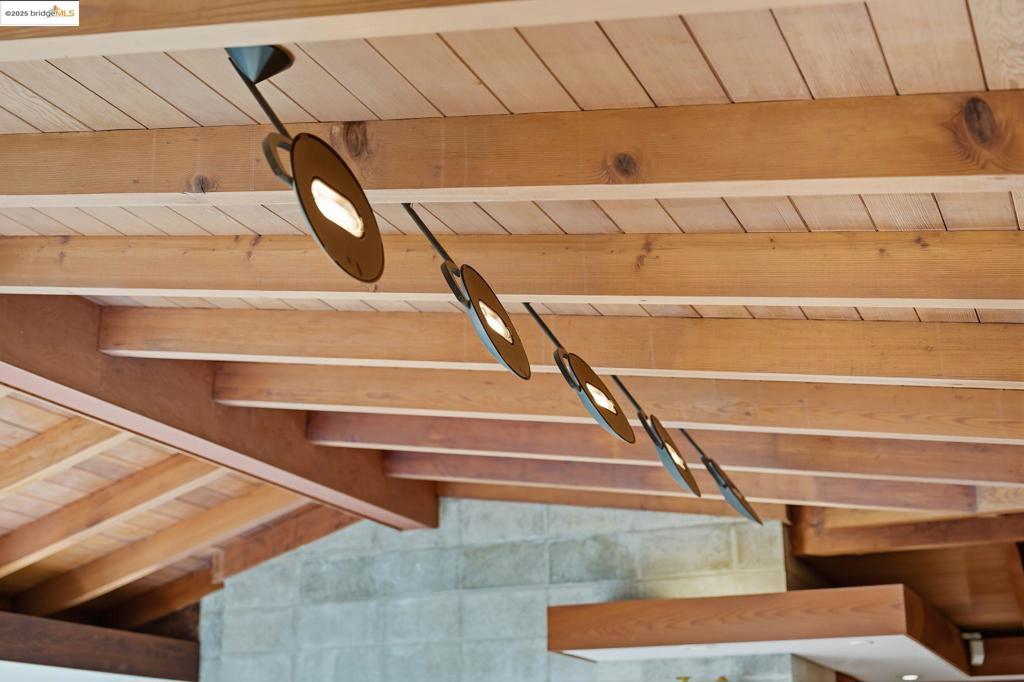 GRIZZLY PEAK - Residential