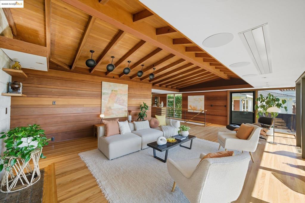 GRIZZLY PEAK - Residential