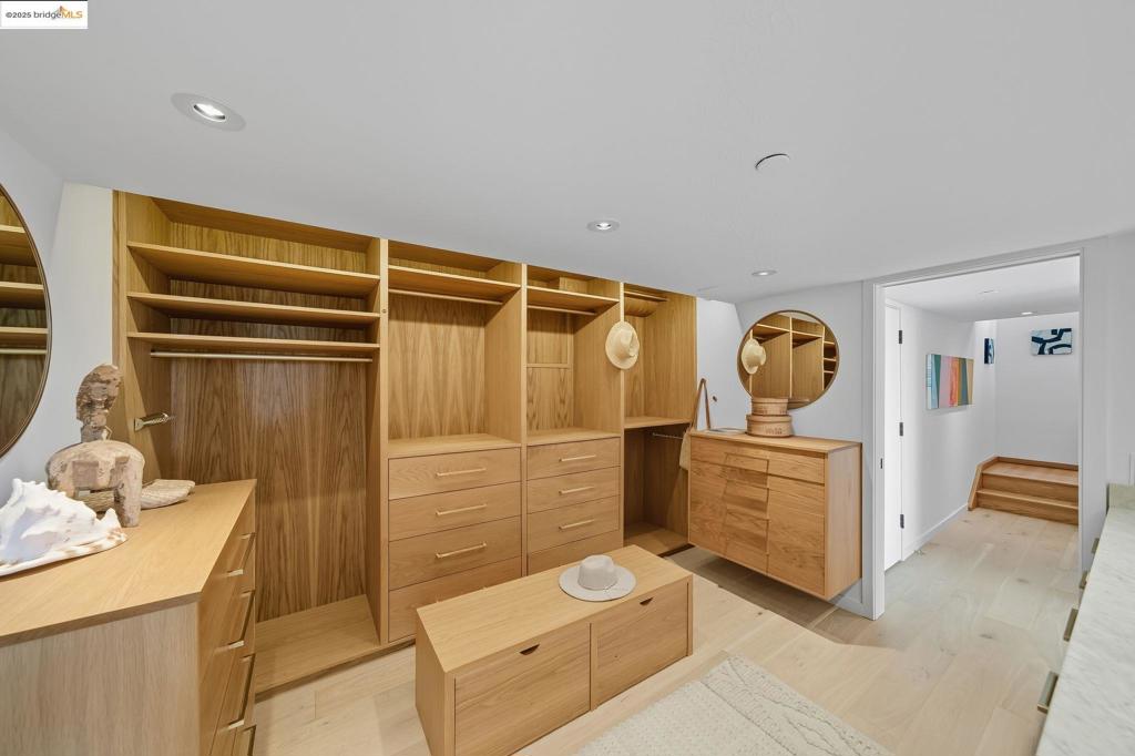 GRIZZLY PEAK - Residential