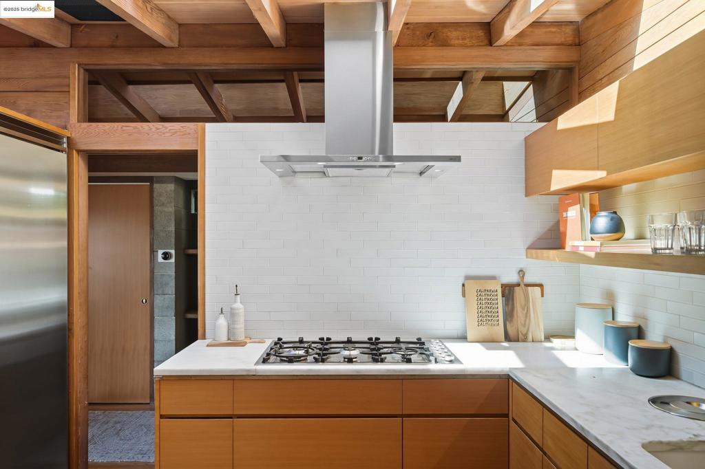 GRIZZLY PEAK - Residential