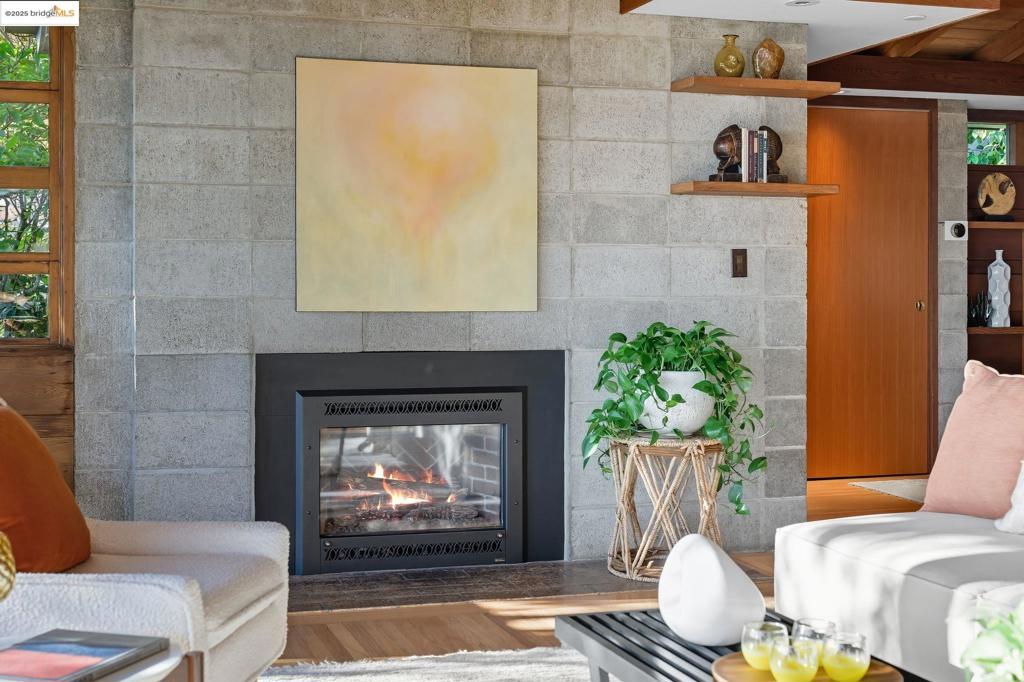GRIZZLY PEAK - Residential