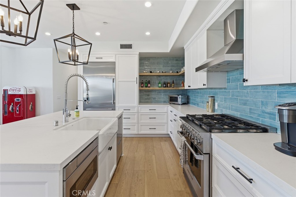 136 Avenida Victoria C