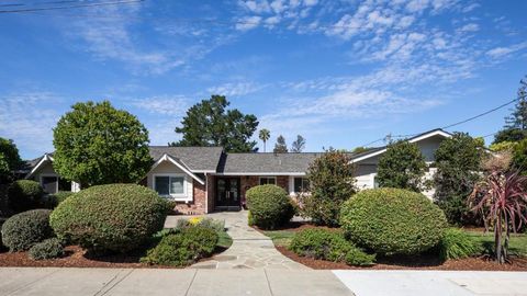Photo of 807 University Avenue, Los Altos, CA 94024 (MLS # ML82042927)