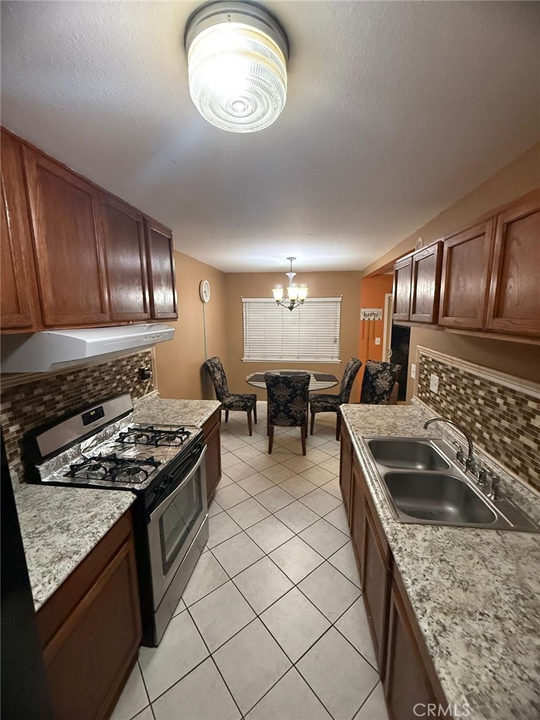 1250 S BROOKHURST ST. 2050