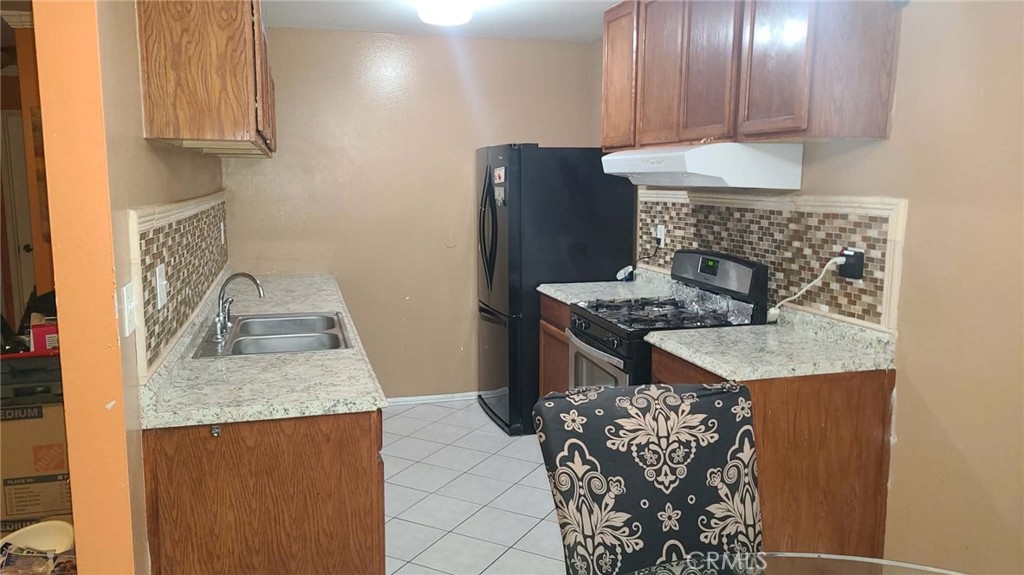 1250 S BROOKHURST ST. 2050