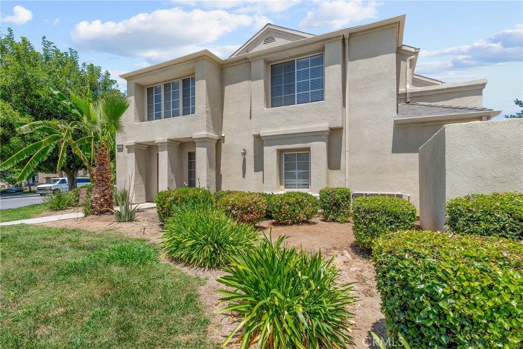 This updated townhome has 2 Bedrooms and 2 Full Bathroom with Fireplace and enclosed indoor laundry area with 2 car attached garage. First floor features a bedroom with ensuite bathroom. Laundry room also located on the first floor. Second floor features the main living space with a fireplace in the living room, spacious kitchen with breakfast nook and a small niche perfect for a dining table. The larger sized bedroom with enclosed bathroom is also lcoated on the 2nd cloor.
This Townhome is centrally located to Freeways 10, 60, 91, 210 and 215. Short driving distance for approx. 2.5 miles to Loma Linda University, School of Dentistry, Medical School, Loma Linda Hospital and VA Hospital. The home is surrounded by all other amenities, child care, school, banks, supermarket, restaurant etc. It is also approx. 15 minutes to University of Riverside and Civic Center etc. City of Grand Terrace has the expansion of Freeway 215 on ramp off Barton Road with new shopping centers that will be completed soon. It is also close to Grand Terrace High School, City Hall, and city Library for your conveniences.