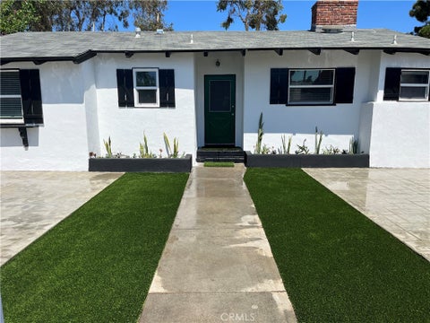 Photo of 5061 Warner Avenue #C, Huntington Beach, CA 92649 (MLS # OC26222616)