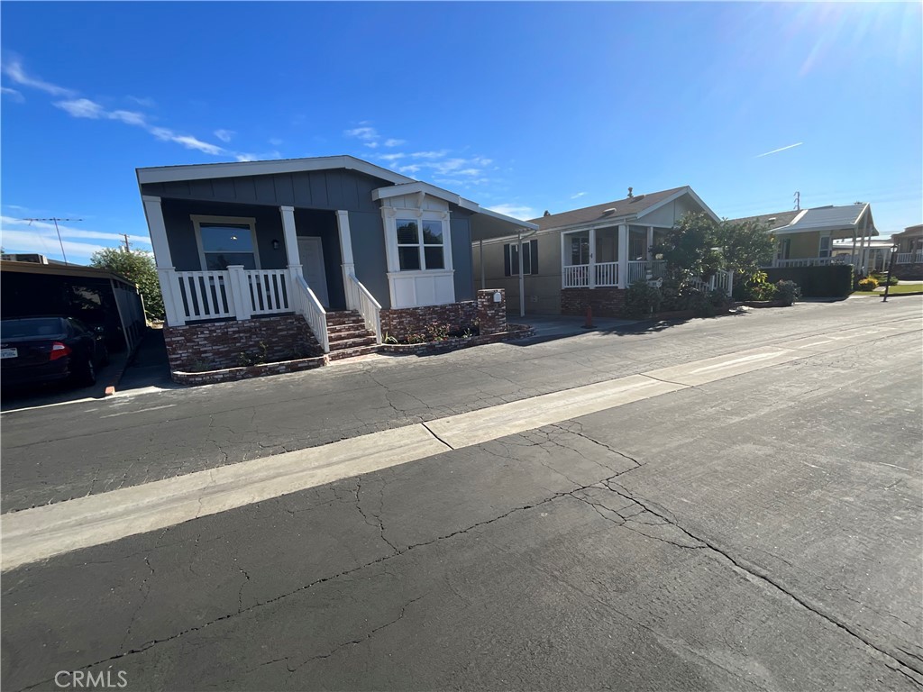 161 E. Orangethorpe Ave 163